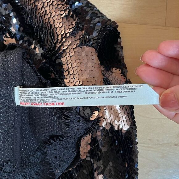 Free People Seeing Double Sequin Slip Dress in Black and Rose Gold S NWOT - Picture 11 of 11